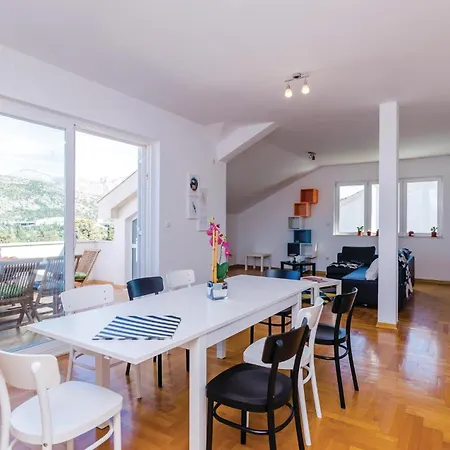 Appartement Three-bedroom In Dubrovnik